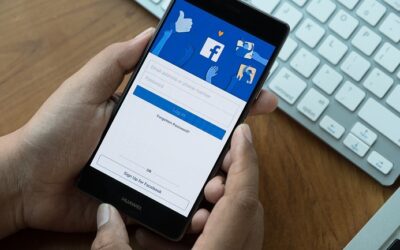 How Seniors Can Use Facebook