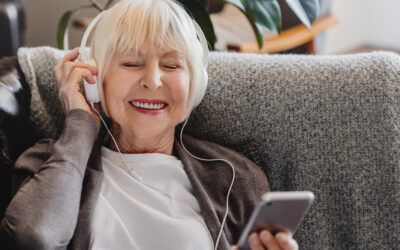 8 Ways to Reduce Stress & Agitation in Someone with Dementia